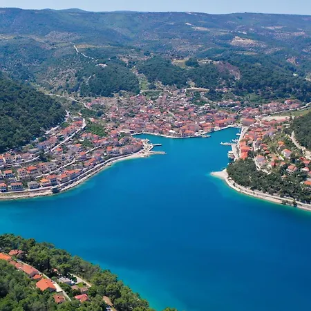 Apartment Baskotin Pucisca